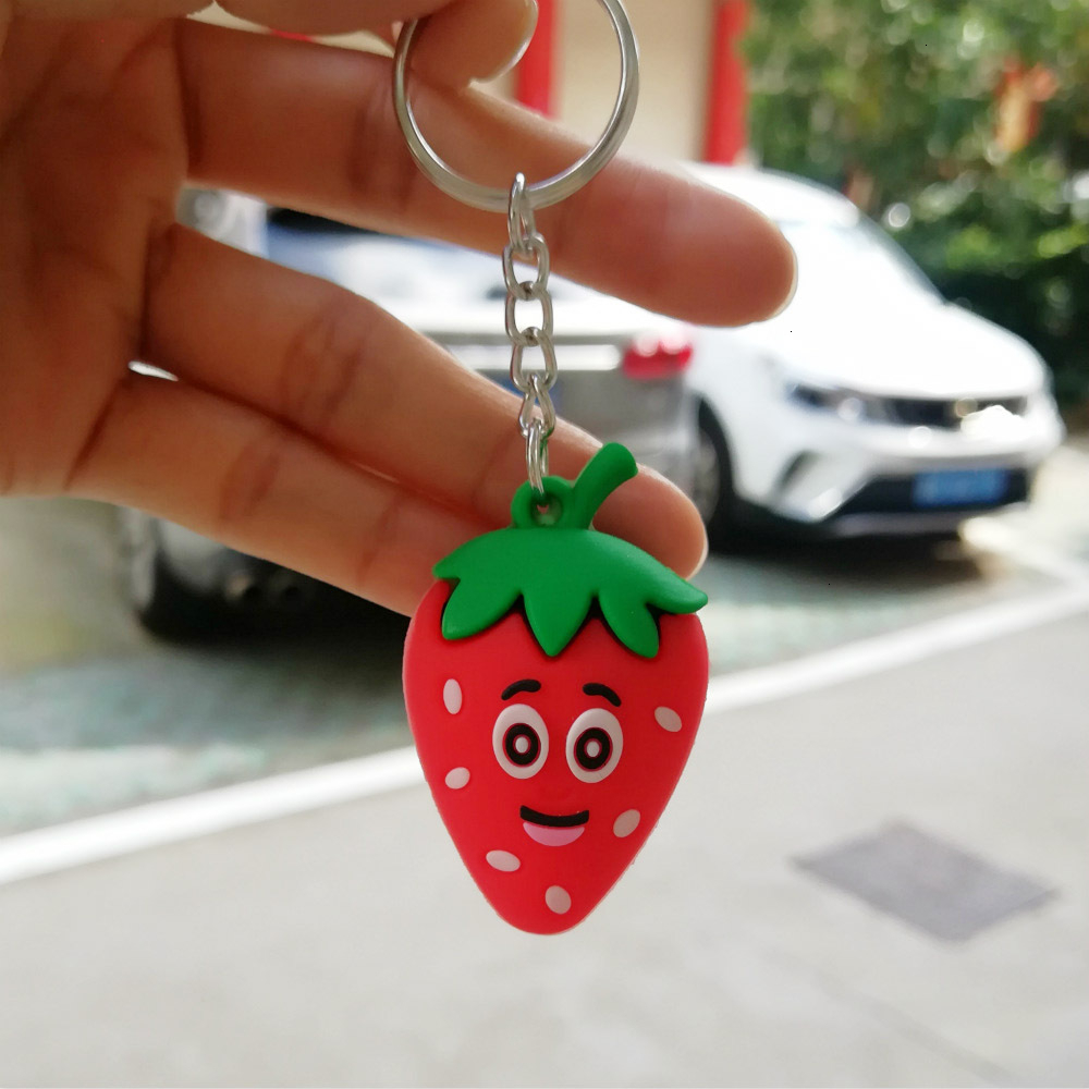 Leuke Cartoon Vruchten Sleutelhanger Pvc Wortel Aardbei Ananas Watermeloen Sleutelhangers Voor Vrouwen Mannen Sleutelhanger Auto Sleutelhanger Sieraden