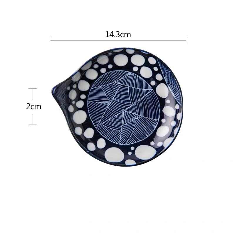 Japanese Style Ceramic Dessert Sauce Dish Tableware Cute Cartoon Lucky Cat Pattern Water Shape Fruit Sushi Plates: R- 14.3cm