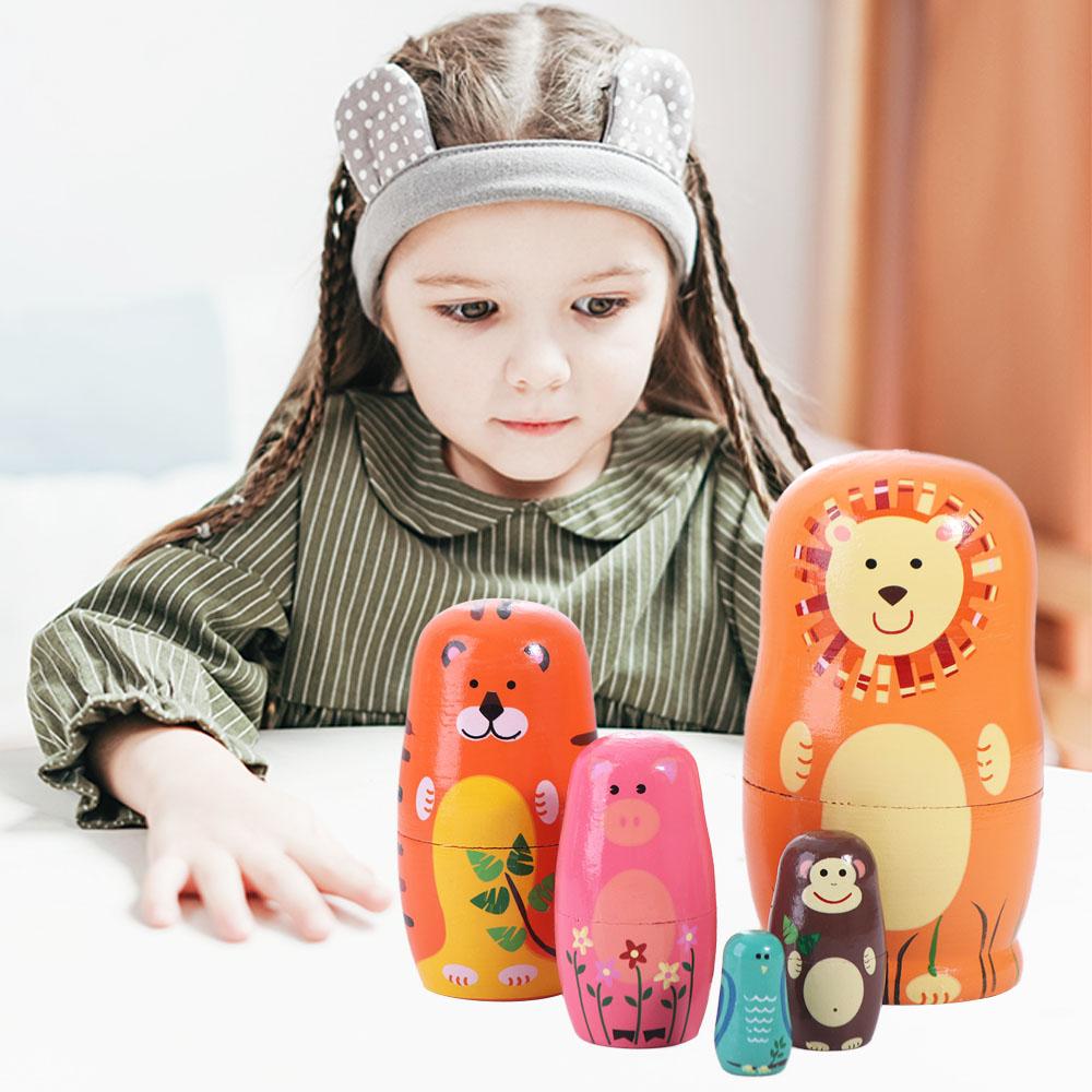 Adorno de madera anidado decoraciones hechas a mano Matryoshka patrón de animales de 5 capas apilamiento