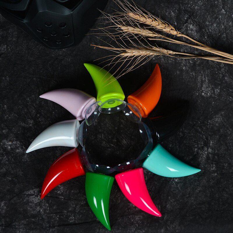 Décorations de casque de moto en corne de diable, visage complet, hors route, corne de bœuf, accessoires de voiture, ventouse fraîche en Silicone