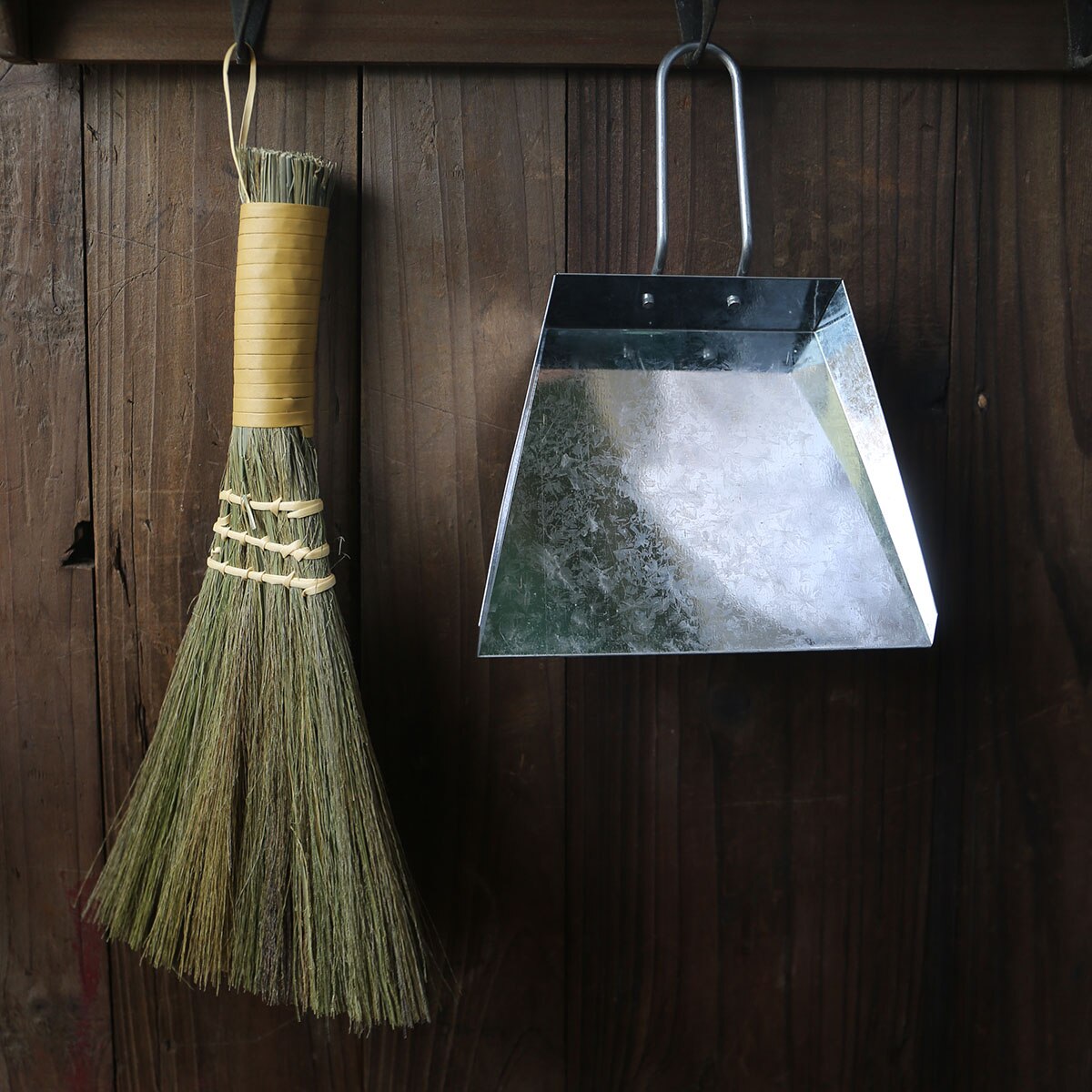 Mini Desktop Broom Garbage Shovel Natural Miscanthus Brown Cleaning Gadget Garden Home Helper: D