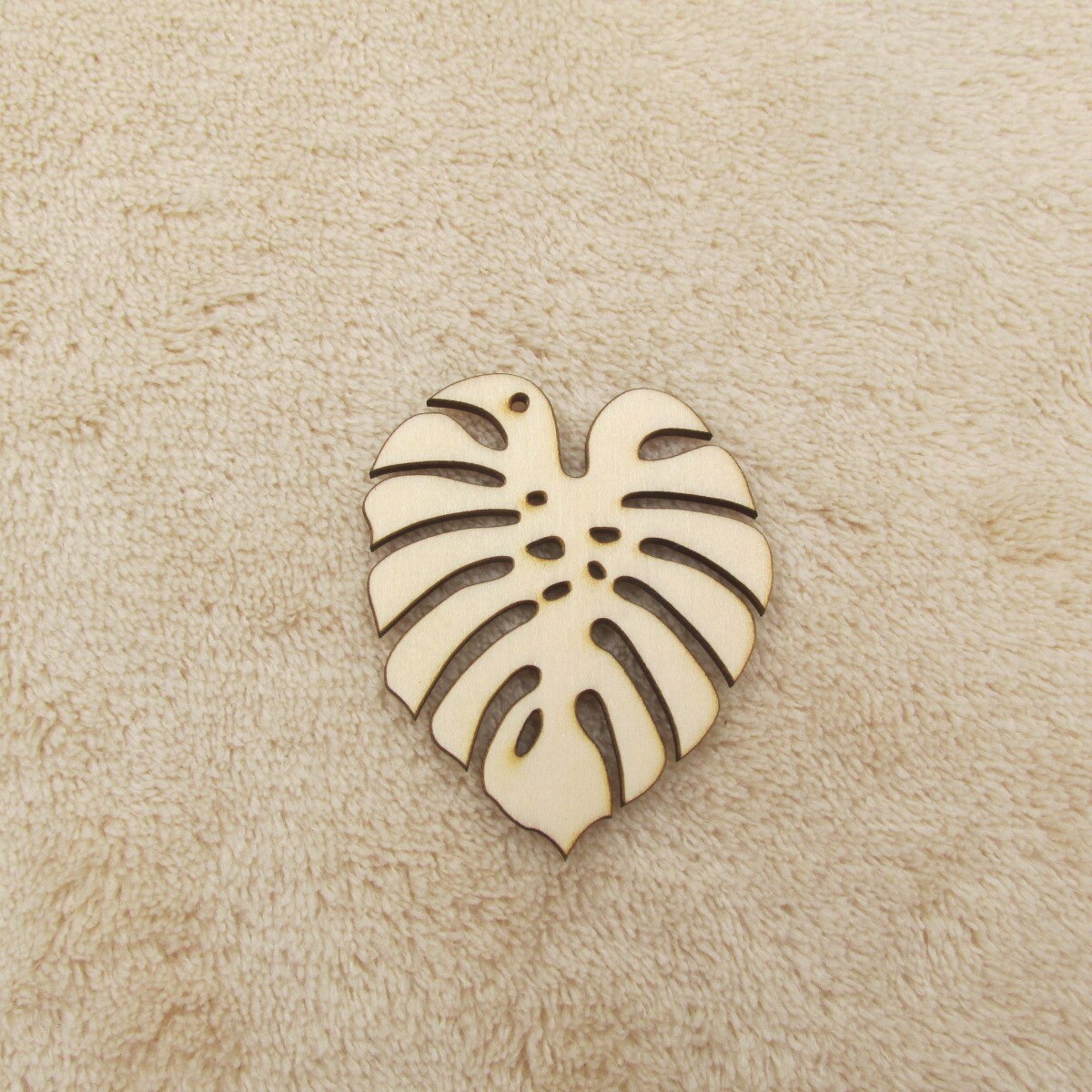 Ufærdigt træ monstera bladformer monstera træ pin pin emner til diy smykker øreringe maling.
