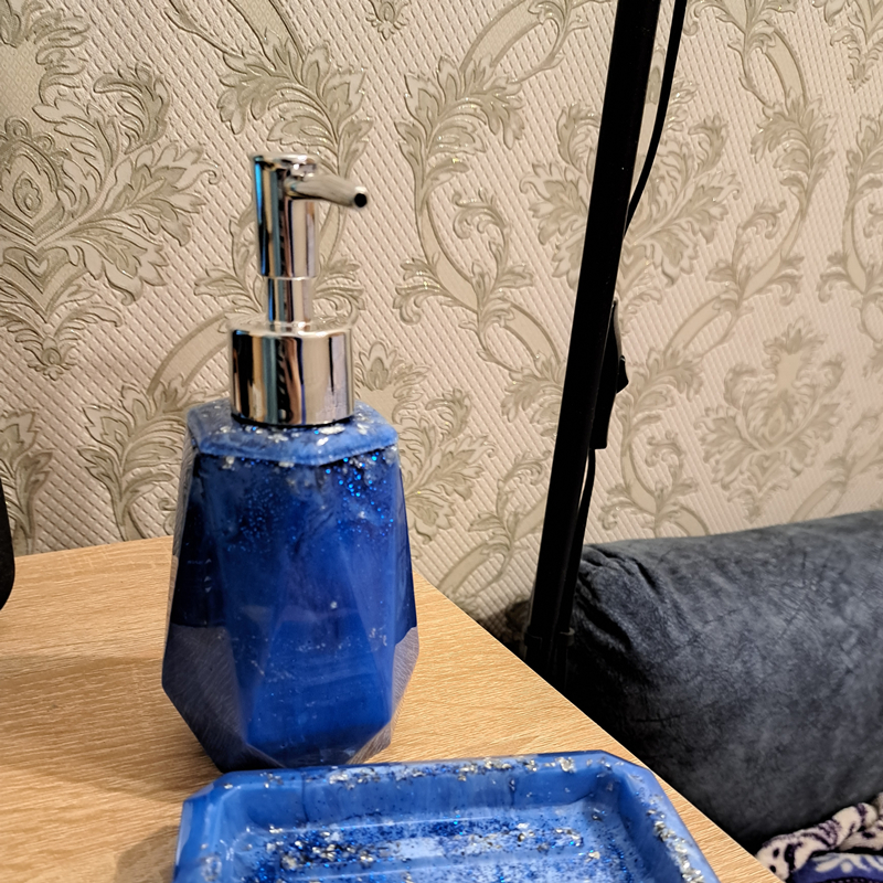 Bouteille de parfum en losange, moule en argile et Silicone, bouteilles de Lotion d'aromathérapie faites à la main, moules en résine époxy, tête d'arrosage de douche