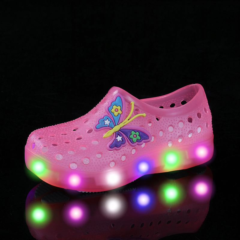 estilo, sandalias deportivas de playa para niños y niñas, zapatos de verano para niños con luz LED, sandalias con agujeros, zapatillas de deporte de de para niños en 4 colores: Gris oscuro / 19