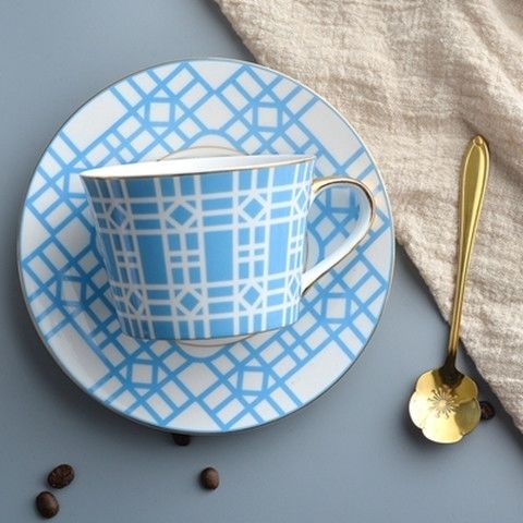 Ins – ensemble européen de tasses à café en céramique, tasse créative, maison avec soucoupe, cuillère, tasses à thé et soucoupes, Latte, pour amis: H