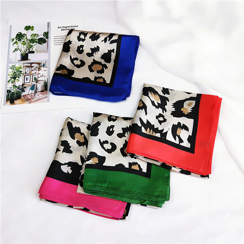 Nueva leopardo patrón cuadrado de seda pañoleta bufanda accesorios para el cuello de las mujeres de impresión de bufandas bolsa abrigo de mango bufanda