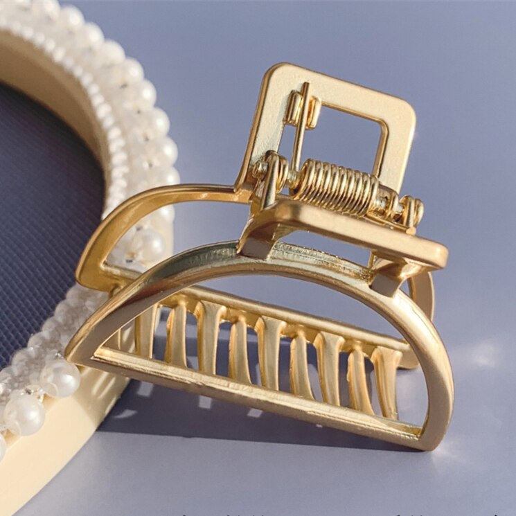 Women Girls Geometric Hair Claw Clamps Metal Hair Crab Barrettes Solid Color Hairpin Large Size Hair Accessories: Matt Gold Small