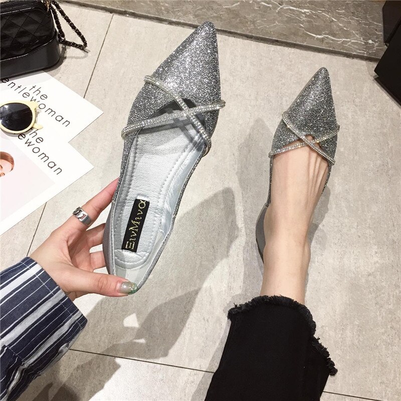Glitter kristall spetsig tå slip on mockasiner ömma damer lata grunda lägenheter guld&silver fe skor kvinna bling bling loafers