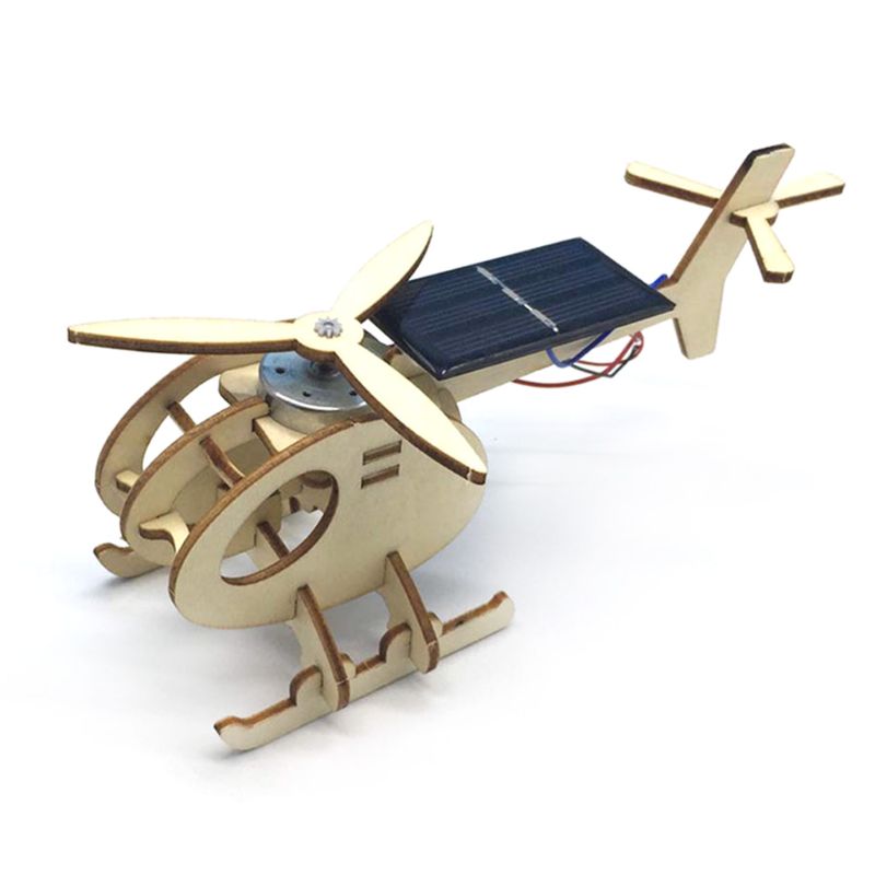 3d monteer een op zonne-energie aangedreven helikoptervliegtuig met puzzeltechnologie van hout