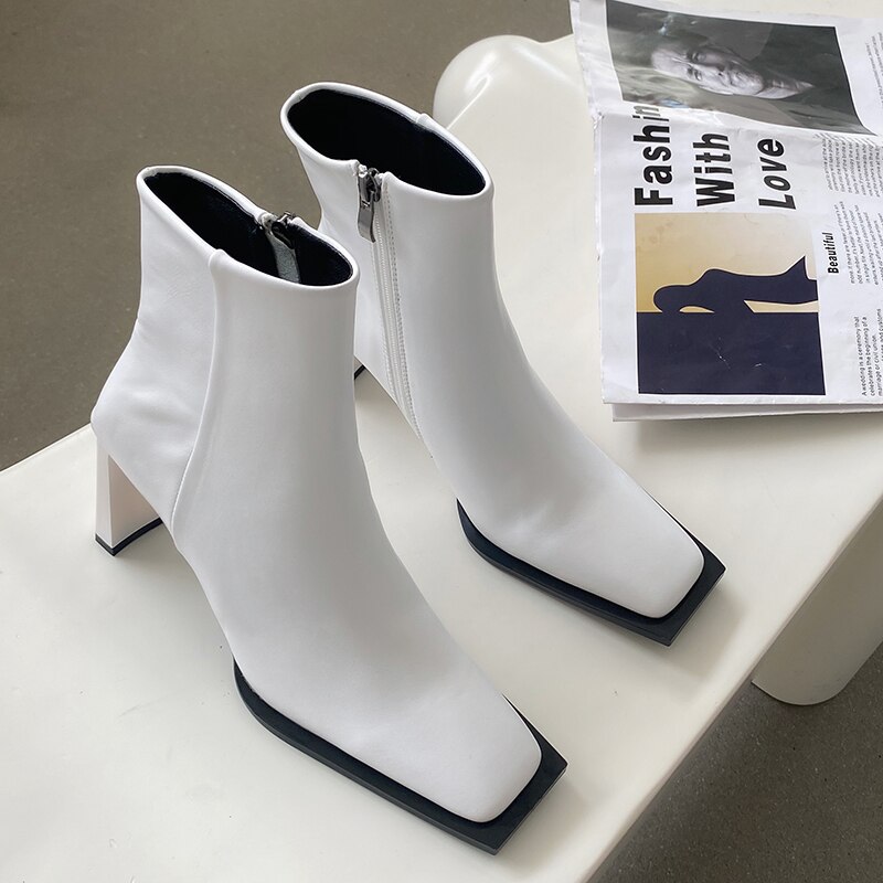 Ins lyx kvinnor fyrkantig tå tjocka höga klackar ankelboots stripper vit svarta klackar korta chelsea boots vinter festskor