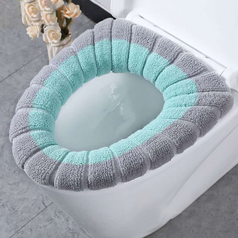 La couverture confortable de siège de toilette est des articles sanitaires chauds, doux et réutilisables de flanelle: Greyish green