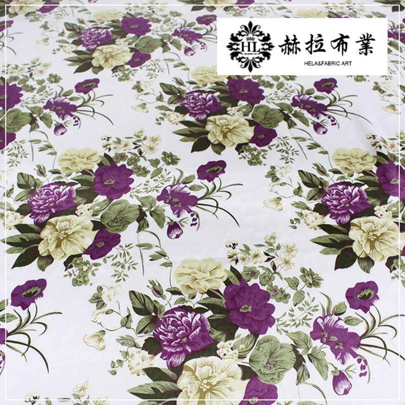 Billigt vintage stof med blomsterprint i satinstof til syning af kjole og lommetørklæde  l18