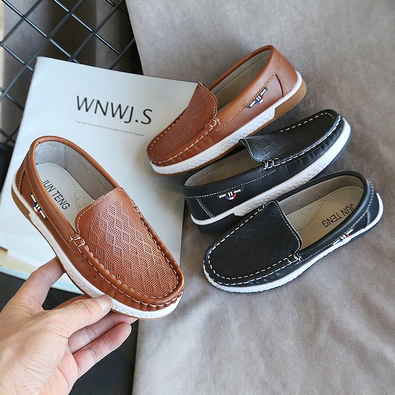 Pojkar läderskor platta slip-on barn lägenheter mjukt läder barn loafers mockasin stora pojke skor för bröllopsfest casual 26-35