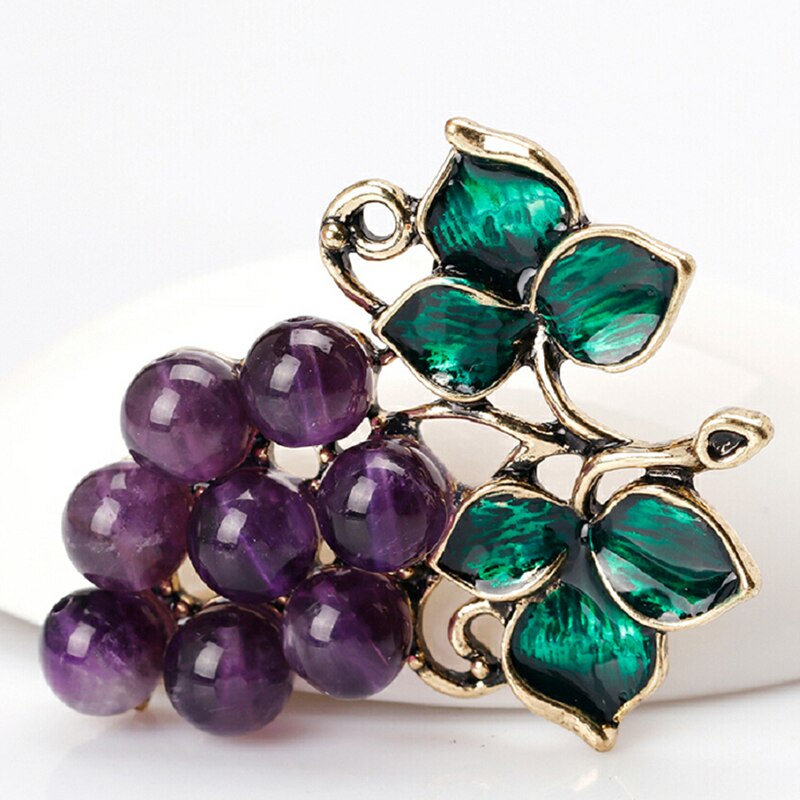 1Pc Woman/Girl Grapes Brooch Classic Charm Accessories Simple Antique Corsage Badge All-match