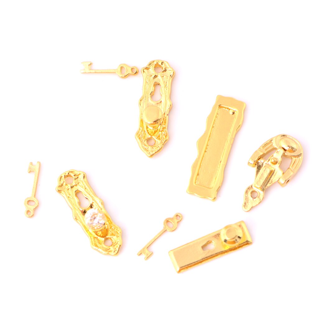 1 zestaw lalek miniaturowe złoty metal blokada drzwi kołatka? Czna tabliczka na drzwiach klucz wystrój rzemiosła prezenty domy dla lalek akcesoria
