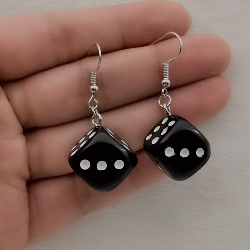 Pendientes de dados blancos y negros, diminutos dados colgantes, pendientes colgantes de dados de la suerte, de póker, pendientes de buena suerte con tema de Casino: black