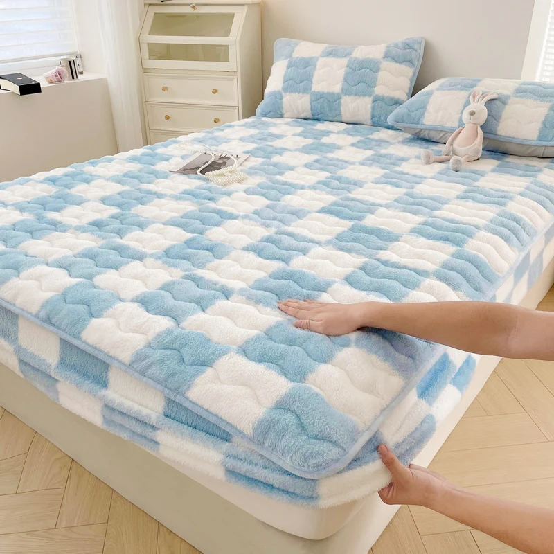 WASART Soft warm plush mattress protector cover winter couple 2 people black white plaid elastic fitted sheet bed protection pad