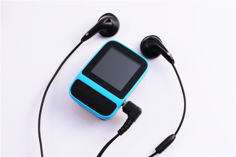 1.5 -zoll-tft-bildschirm, 4gb hifi-uhren,  mp3 player, smart-back-clip, sportuhren,  mp3 player mit fm-radio, schrittzähler