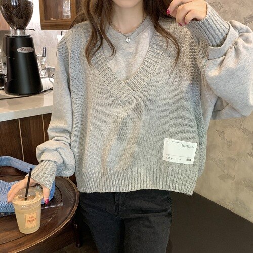 Suéter con cuello en V para mujer, Blanco Simple escolar que combina con todo, ropa de diario holgada Harajuku de estilo japonés para chicas: One piece gray vest