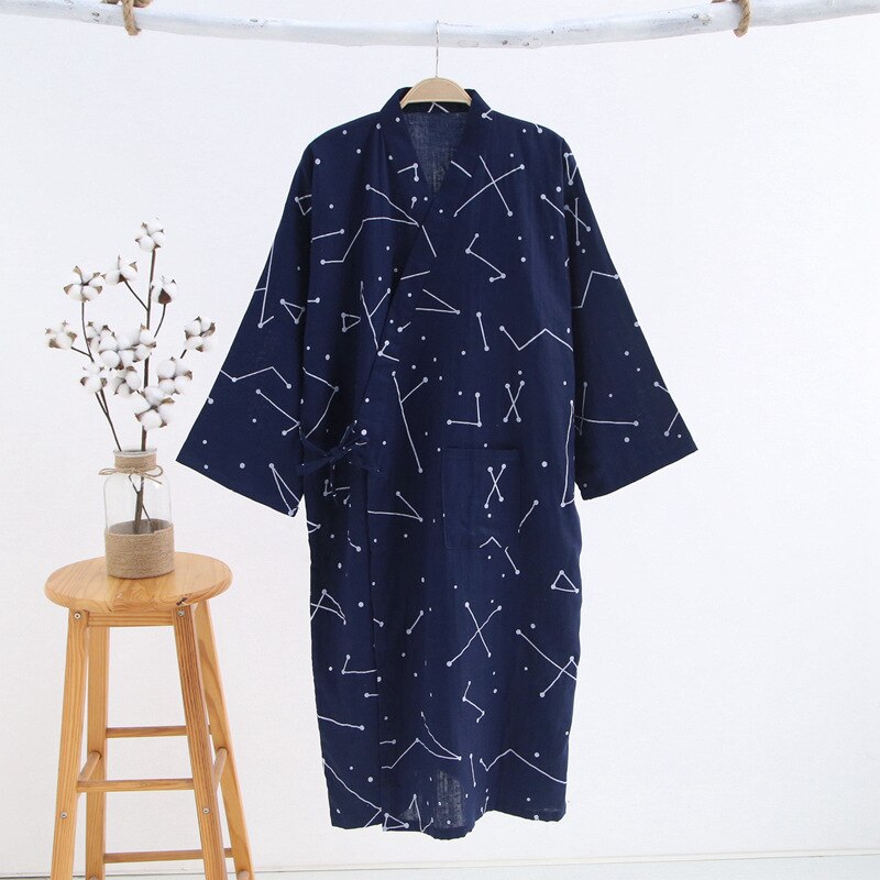 2022 män& #39 ; s 100%  bomullsgaze bomullsrock lös tunn yukata japansk kimono pyjamas herr & #39 ;s huvrock v-ringad pyjamas badrock: Mörkblå stjärnkarta / L