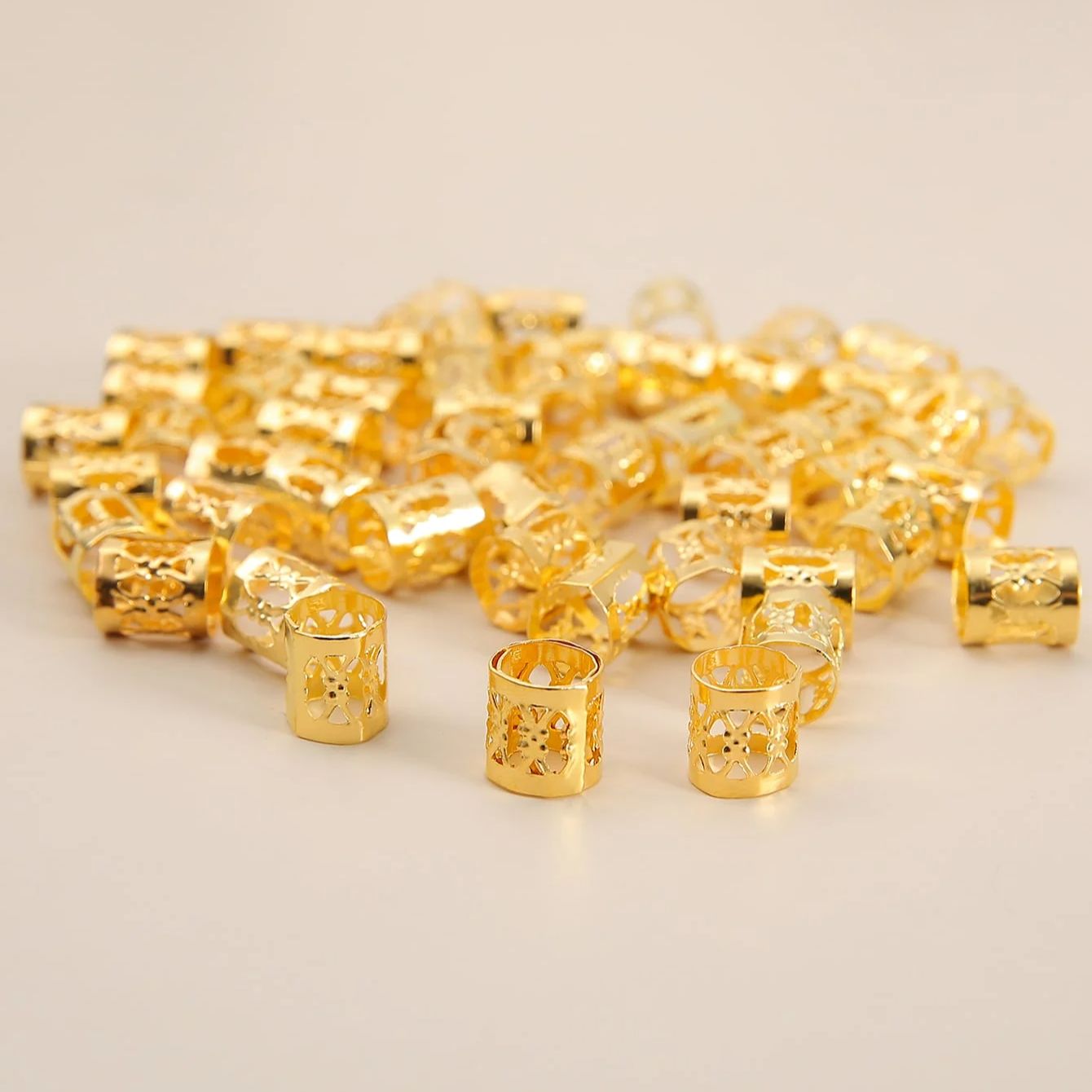 50pcs métal évider anneau de cheveux accessoires, perles cheveux tresse anneaux Clips redoute serrures cheveux tressage métal manchettes décoration