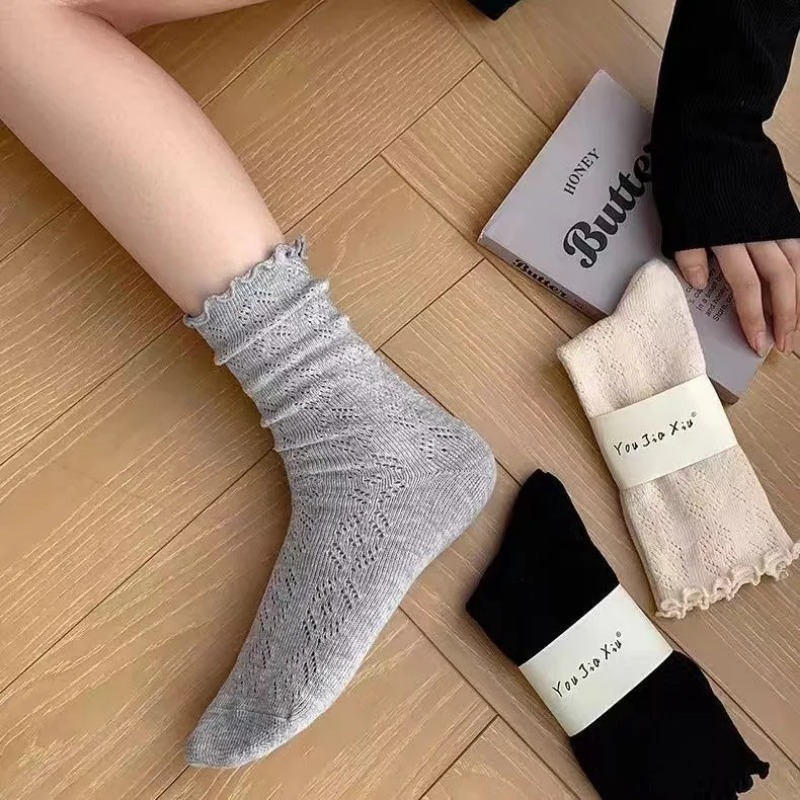 1/2 pares de calcetines Retro Lolita de color Beige para mujer, calcetines de malla ahuecados de seda fina con encaje de flores Retro, calcetines transparentes para mujer