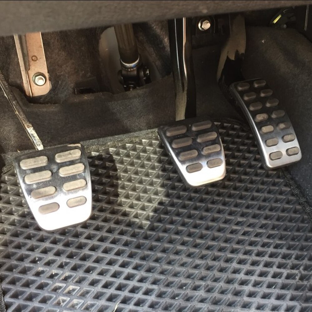 Bil styling rustfrit stål bil mt på pedal cover pad til kia  k2 rio soul til hyundai creta  ix25 accent auto tilbehør