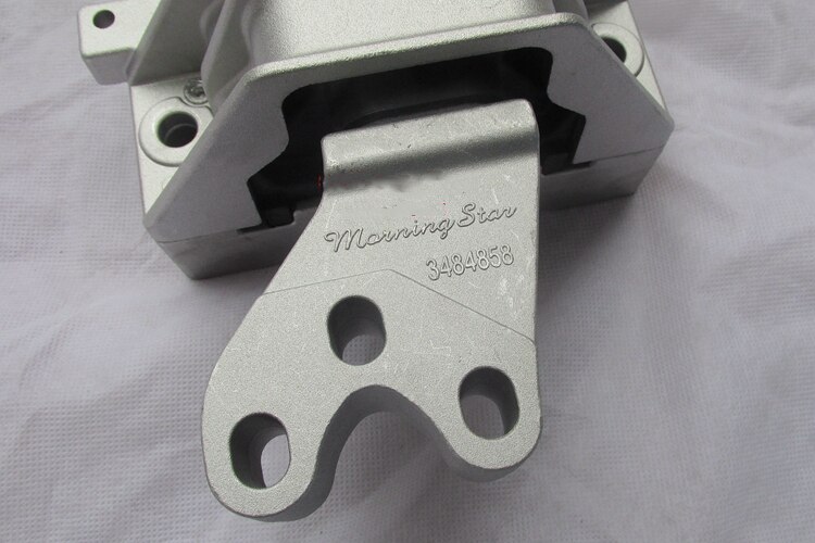 Engine mounting /engine foot pad right bracket for Brilliance FRV FSV CROSS H330 H320 H530 V5 cushion rubber pad 3484858