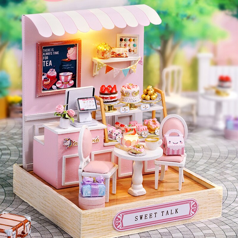 CUTEBEE Doll House Miniature DIY Dollhouse with Wooden House Furniture Toys for Children Birthday Z07