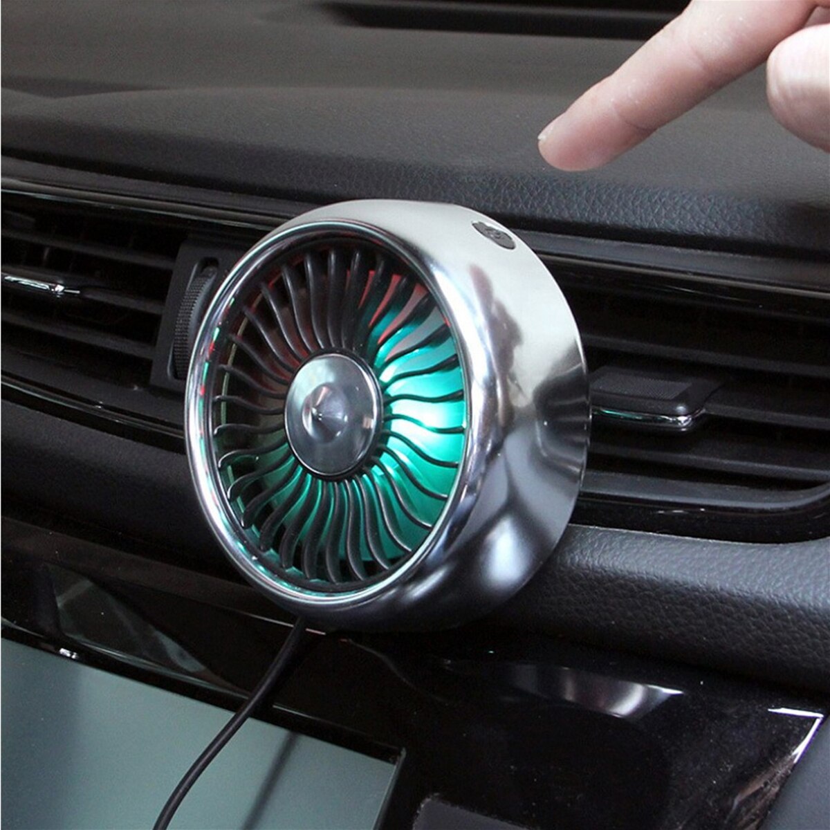Universel bil lille ventilator balsam luftudtag / desktop vejrtrækning lys farve usb skiftende blæser køleværktøj stærk vind