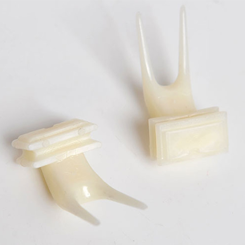 Tenedor de comida para pájaros, loros, fruta, suministros para mascotas en jaula, tenedor de fruta blanco de plástico, soporte de estilo, accesorios para mascotas