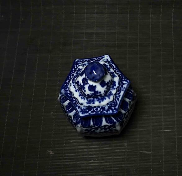 China Jingdezhen town blauw en wit porselein vaas