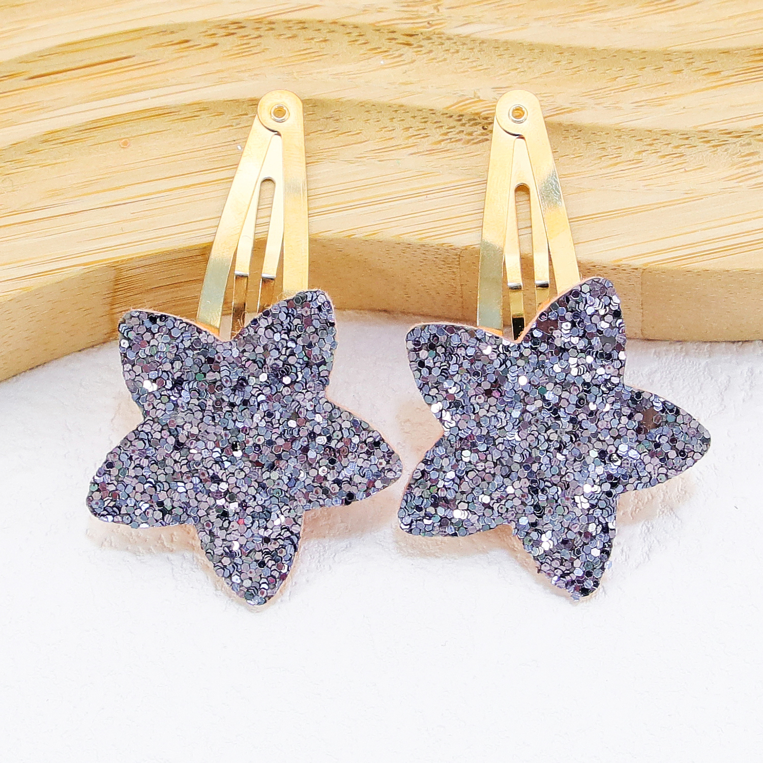 2/8pcs Sparkly Star Hair Clips Kids Glitter Star Shaped Hairpins Girls Alloy Snap Barrettes Clips Kids Children Hair Accessories: SKY BLUE