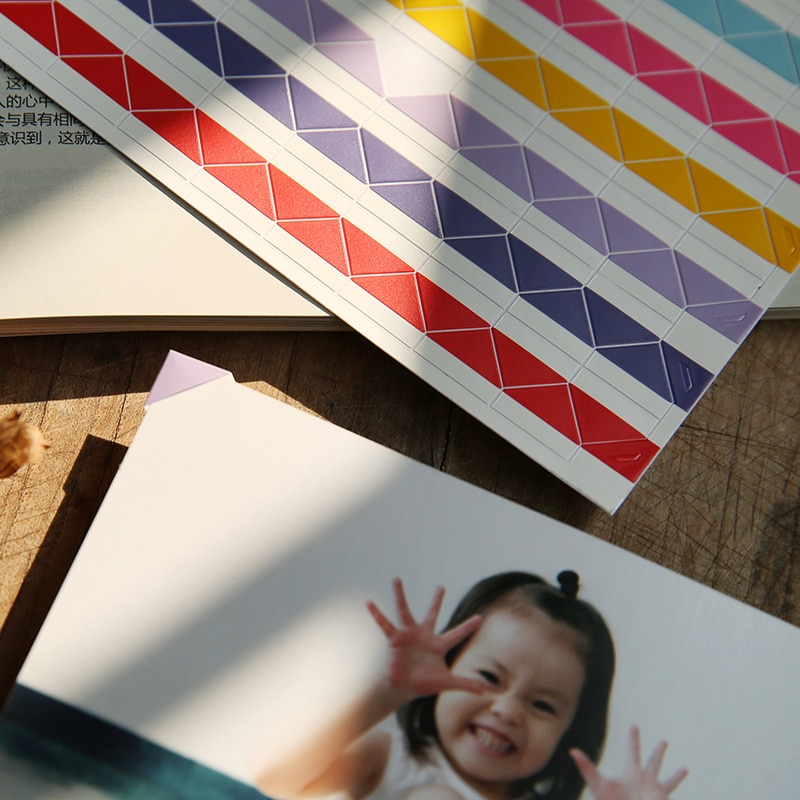 612 kpl/erä  (6 arkkia) tee itse värikäs valokuvakulmatarra leikekirjapaperi valokuva-albumikehys kuvakoristelu pvc-tarrat