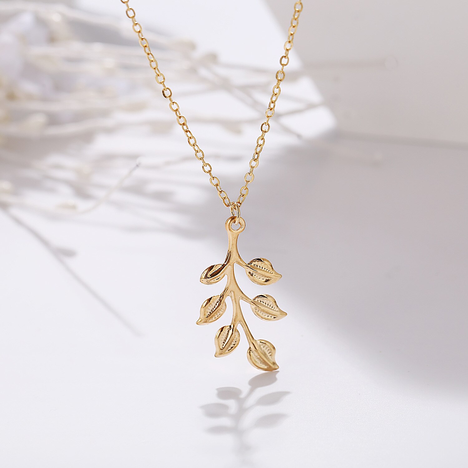 Luxe Zirkoon Crystal Leaf Veer Gouden Hanger Rvs Ketting Voor Vrouwen Mode-sieraden Lady Prachtige Sleutelbeen Keten