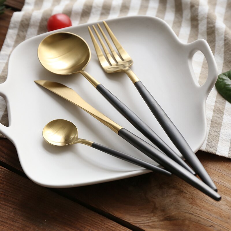 Czarno-biało-złota europejska zastawa stołowa metalowy nóż łyżka widelec zestaw sztućców ze stali nierdzewnej
