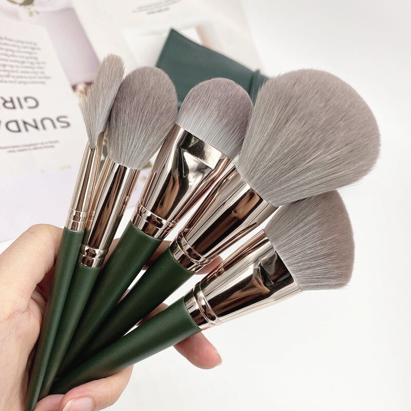 Set van 14 make-upkwasten, foundation met hoge wolvezels, poeder, blush, oogschaduw en lipblend, houten make-upkwastenset
