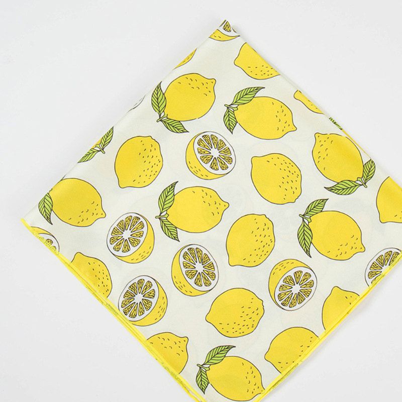 Koreansk dameimitasjon silke firkantet skjerf lyst sitronhjerte totem trykt bandana multifunksjonelt halsduk hodepapir