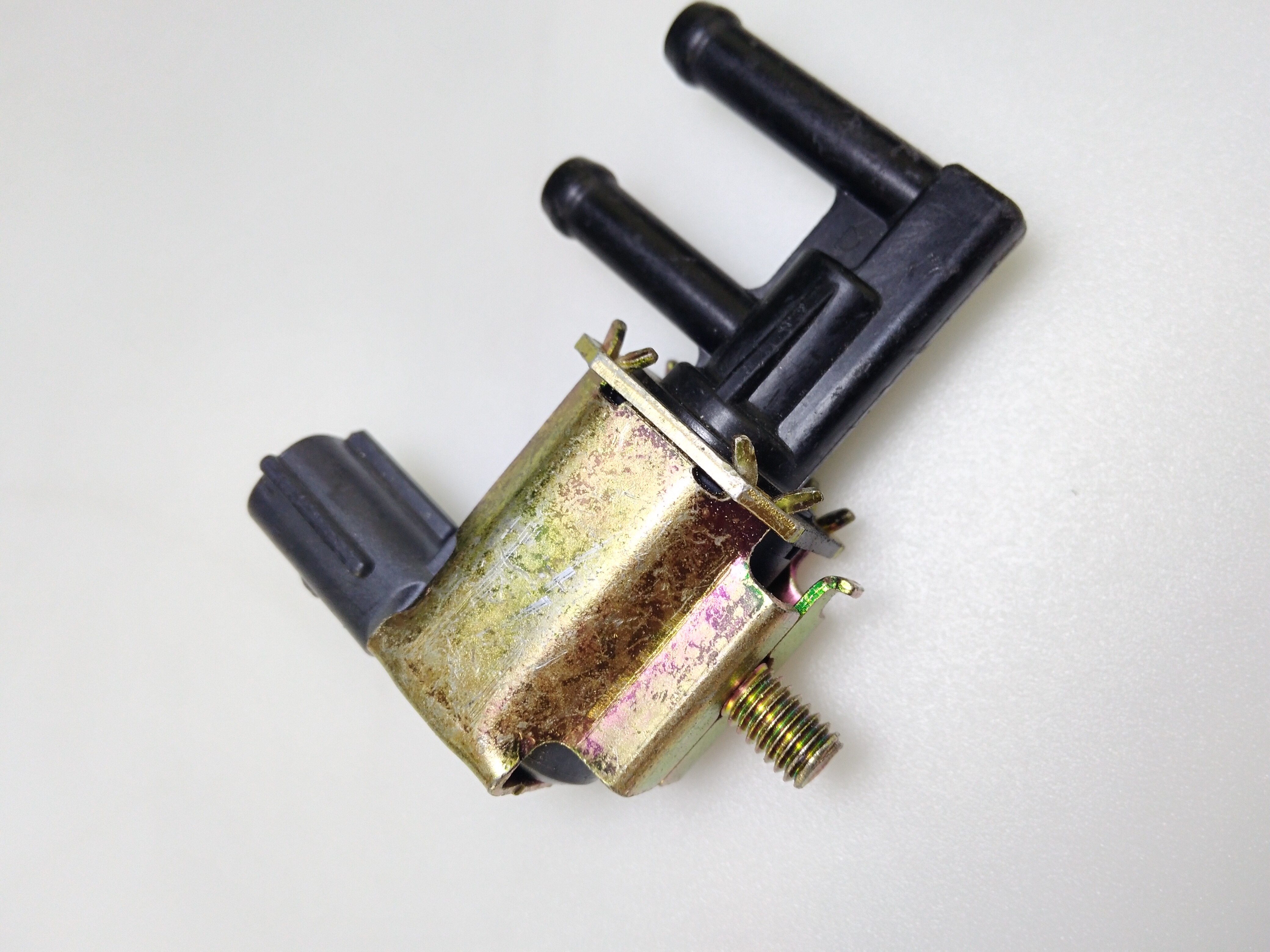 OEM K5T48486 K5T48290 18117-52G00 1811752G00 Vapor Canister Purge Valve Solenoid