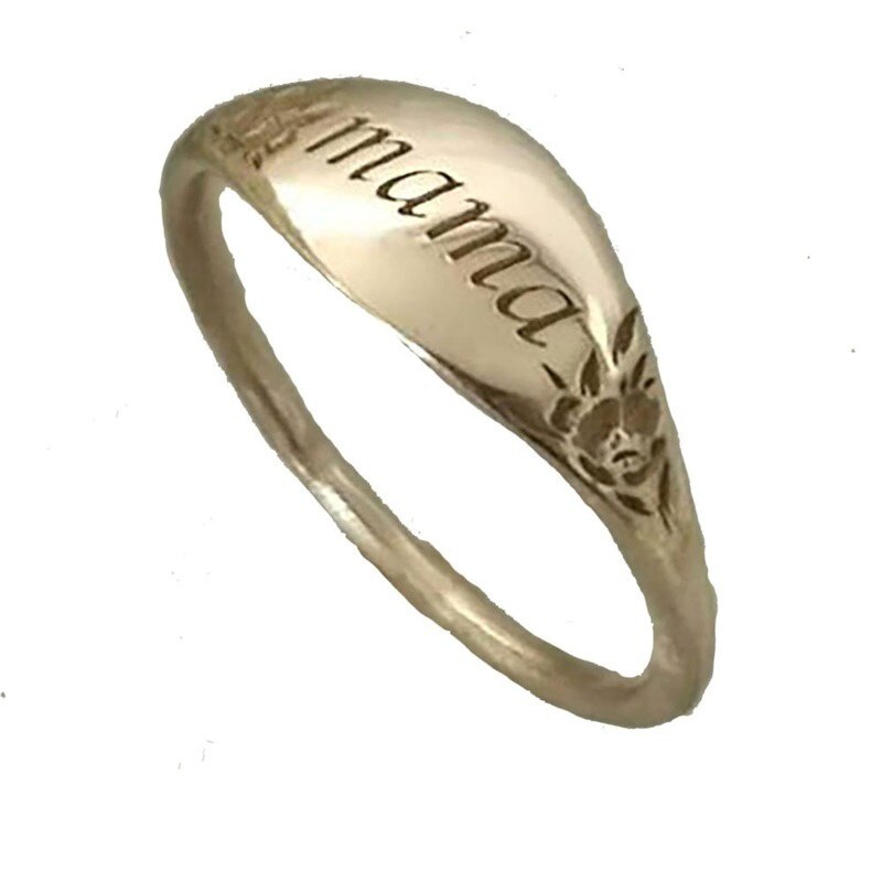 Exquisite Women's Gold Color Mama Letter Flower Ring Simple Personality Engagement Party Ring Jewelry