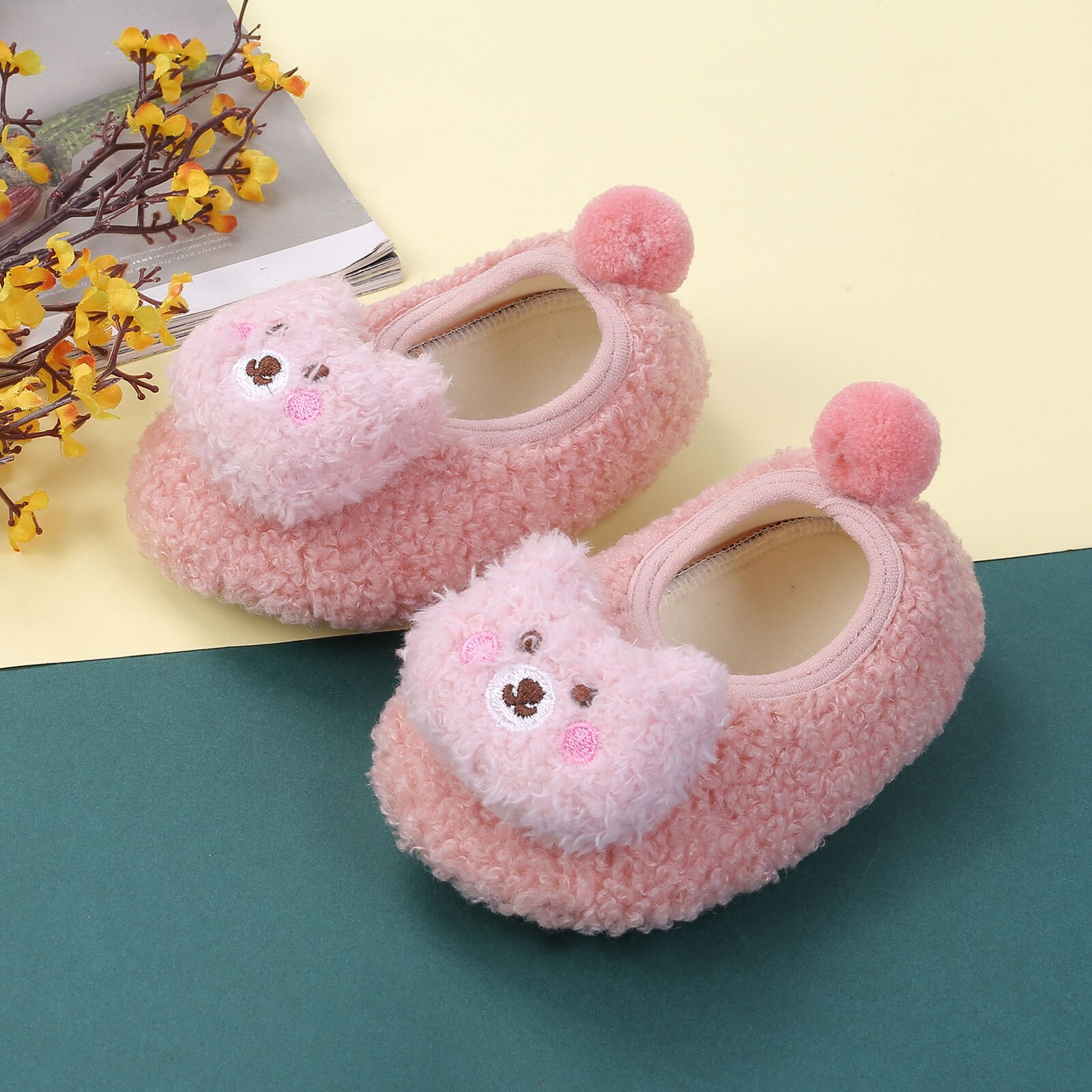 Pantoufles antidérapantes pour bébés filles et garçons, chaussures de berceau, épaisses, dessin animé 3D, pour l'intérieur, pré-marche, automne et hiver