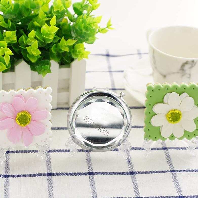 3 inch Clear Plastic Stand Cookie Holder Display Stand Place Card Holder Display Easels at Weddings, Birthday Party(24 pack)