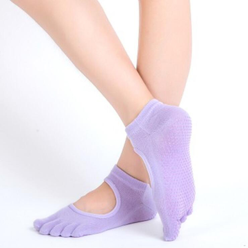 Kvinder yoga sokker rygløse fem fingre sokker gym fitness sport pilates dans ballet skridsikker 5 tå bomulds sokker fodtøj kvinde: Lavendel