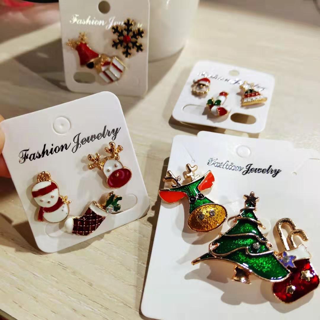 3 teile/satz Frohe Weihnachten Broschen Weihnachten Socken Weihnachten Baum Elch Emaille Abzeichen Kleine Brosche Frauen Partei Schmuck