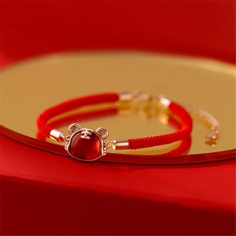 Aankomst Rode Touw Armbanden Voor Vrouwen Sieraden Trendy Crystal Tiger Armband Lady 2022 Zegen Bangle Accessoires Verstelbare