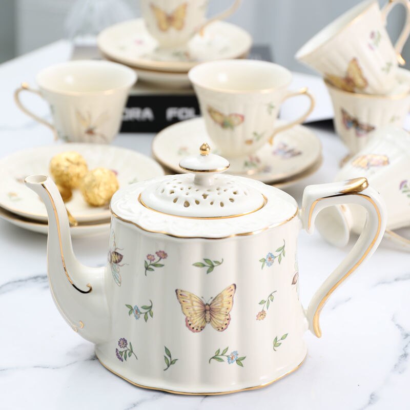 Butterfly Insect Pattern Coffee Set Europe Porcelain Tea Set 800ml Bone China Pot Ceramic Cup and Saucer Retro Luxury