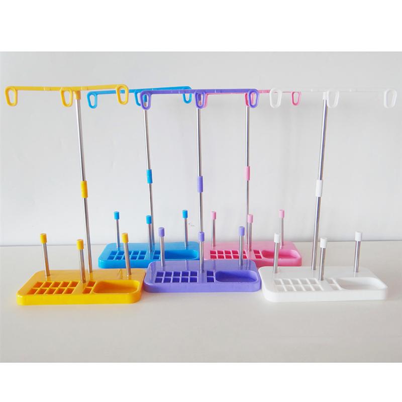 1 pc sytrådstativ husholdnings universal universal holdbar 3 spoler stand trådholder til ser symaskine