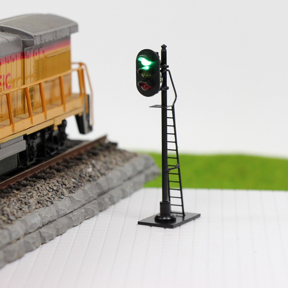 3pcs Model Railway 1:87 Red Yellow Green Block Signal Traffic Signal HO Scale 6.3cm Traffic Light Black Post with Ladder