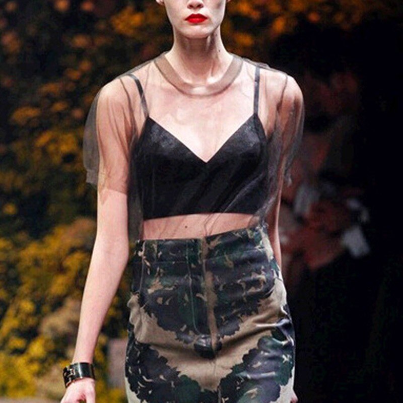 Tops cortos de satén Sexy para mujer, Bralette inalámbrico de ganchillo, Camiseta con tirantes finos para mujer, camiseta recortada con camisola acolchada en el pecho