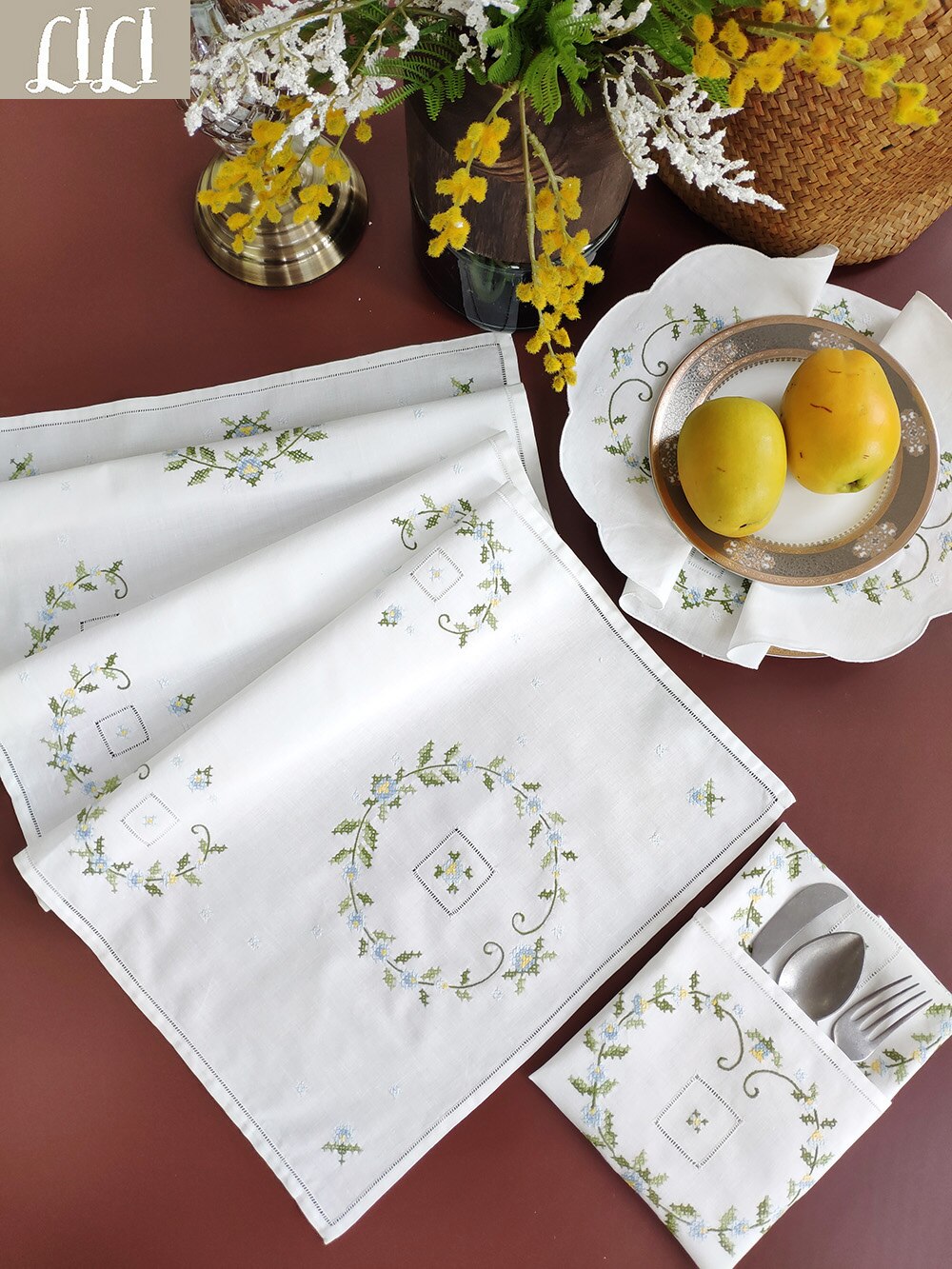 Hand-embroidered Cross Stitch Diablement Fort Doily Tablecloth